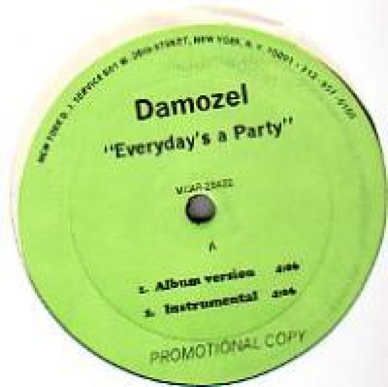 DAMOZEL/EVERYDAY'S