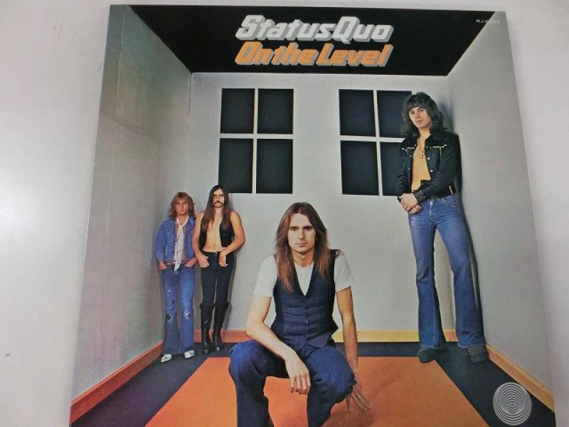 Status Quo/On The LevelのLPレコード通販・販売ならサウンドファインダー